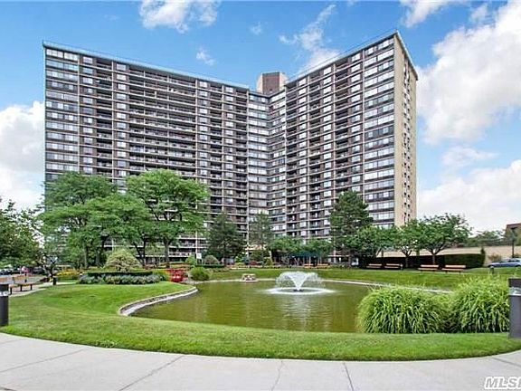 2nd image of 2 Bay Club Dr APT 20A