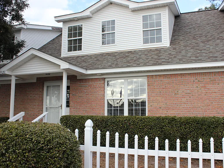 9321 Line Dr — Photo 5