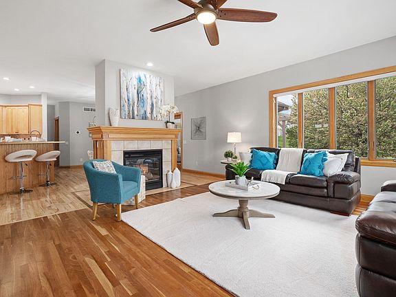 5th image of 9721 Shadow Wood Dr