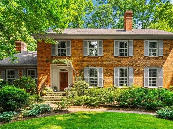 3016 Lake Forest Dr, Greensboro, NC 27408