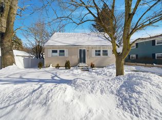 32 Fairview Avenue, Nashua, NH 03060