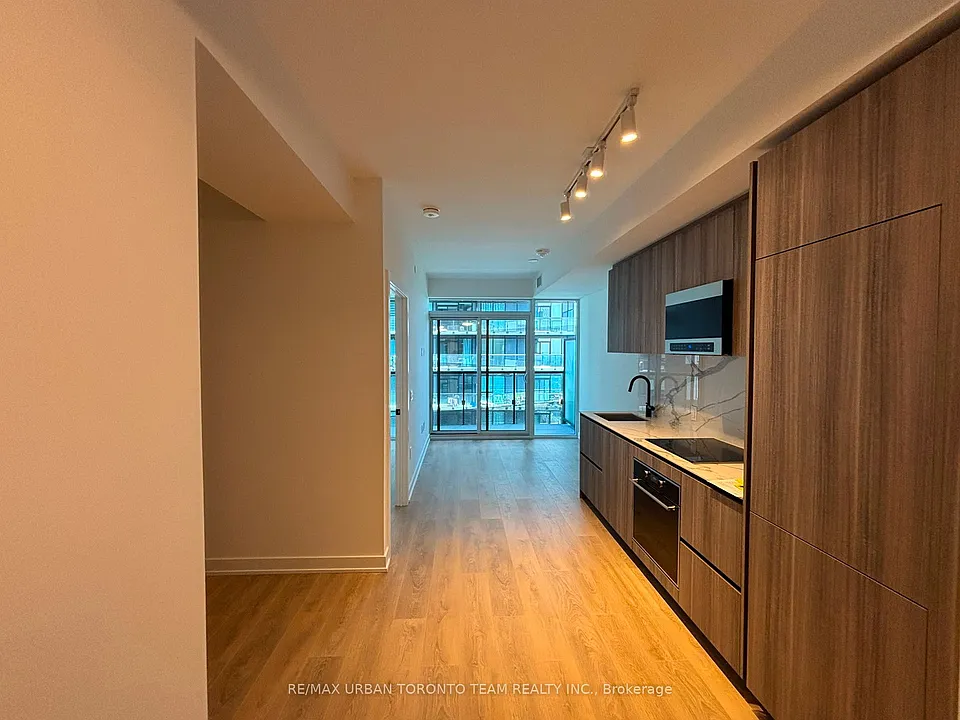 127 Broadway Ave #3008