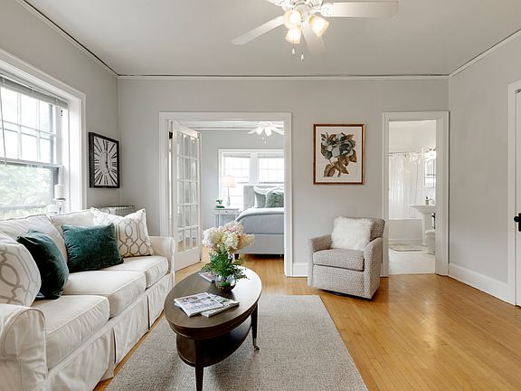 3rd image of 3129 Aldrich Ave S #1B-1Ba