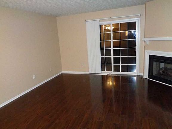 4th image of 5697 Ashcroft Ln