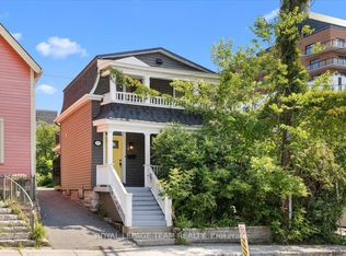 135 Upper Lorne Pl W, Ottawa, ON K1R 7G8