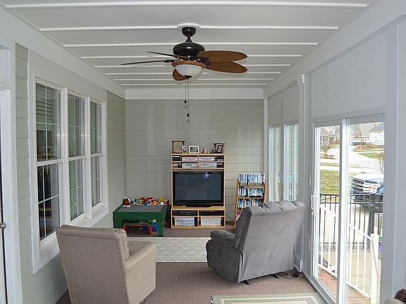 Sun room, sliding doors out