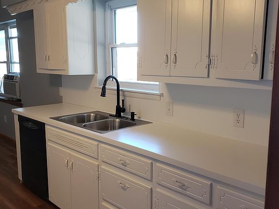 4th image of 2345 N Carr Dr
