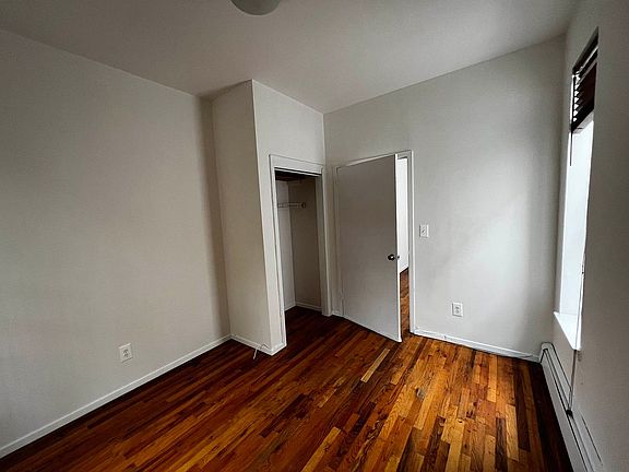 3rd image of 205 W 102nd St APT 5B