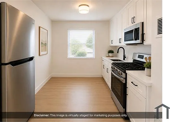 2134 W 54th St #5 — Photo 2