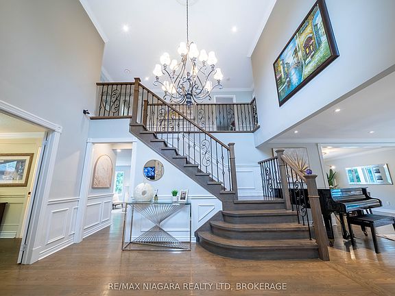 5th image of 2 Aitken Cir