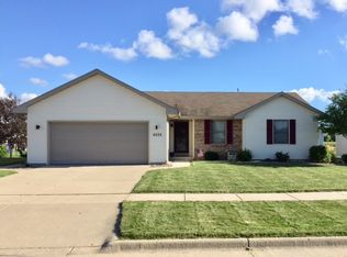 4424 Deer Point Dr, Janesville, WI 53546