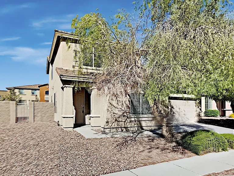 520 Moses Lake Ct — Photo 1
