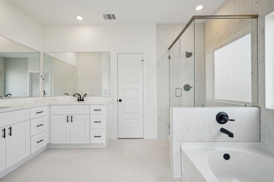 20633DYNAMIC Court-1105-031.jpg