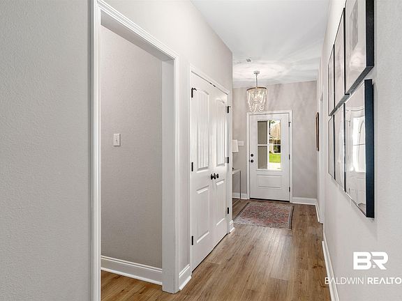 5th image of 991 Gibson Ct