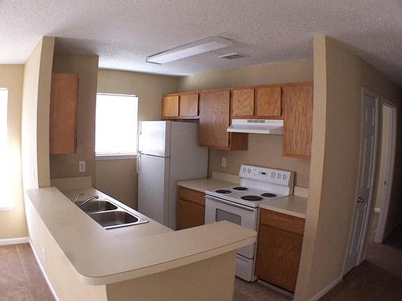 2nd image of 2059 W 15th St