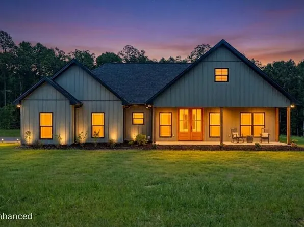 1458 Taylor Place Rd, Jamestown, TN 38556
