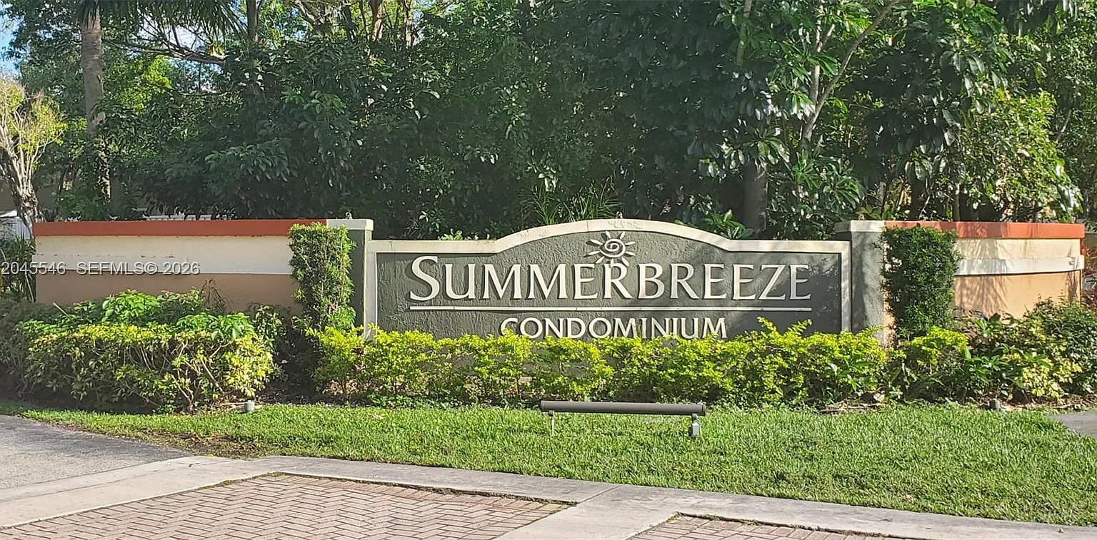 Summerbreeze Condo — Photo 1