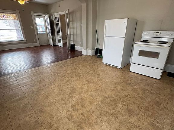 5th image of 301 Kilbourn Ave #A
