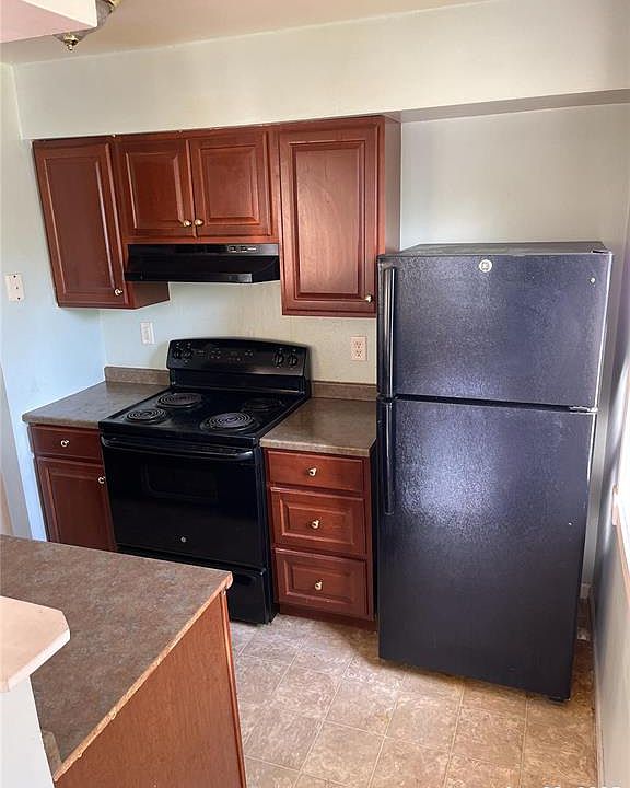 1st image of 5989 Julian Ave