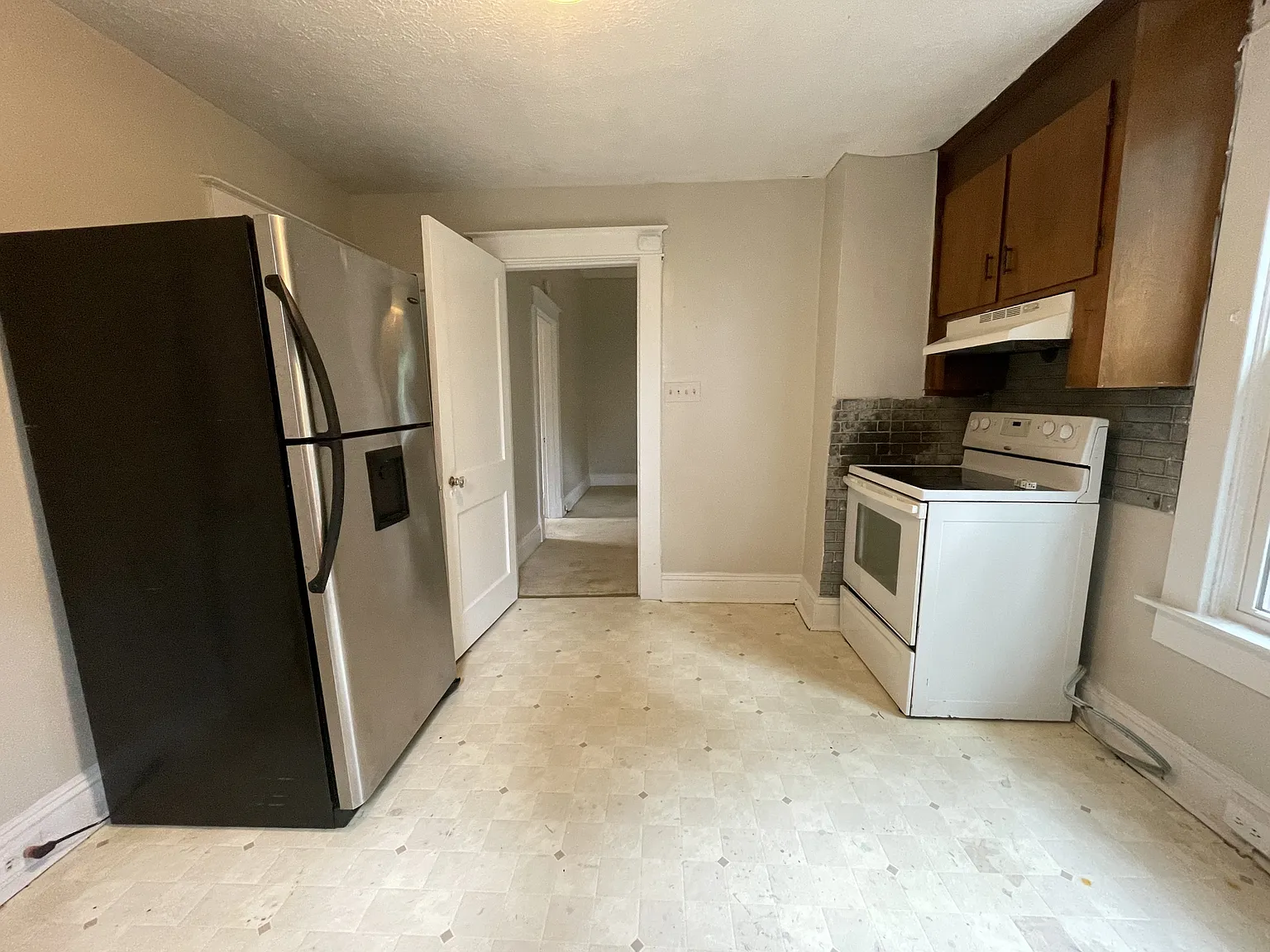 3723 South Amherst Highway - A — Photo 1