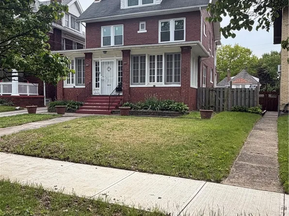 1070 Parkside Rd, Cleveland, OH 44108