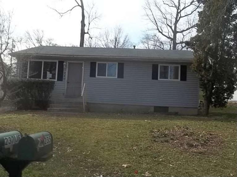 1st image of 240 Vine St
