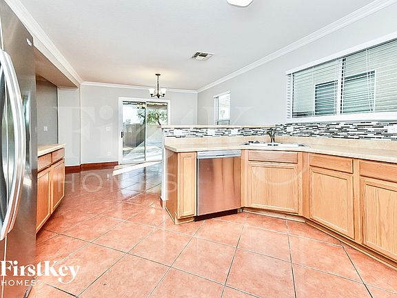 4th image of 1499 W Beantree Ln