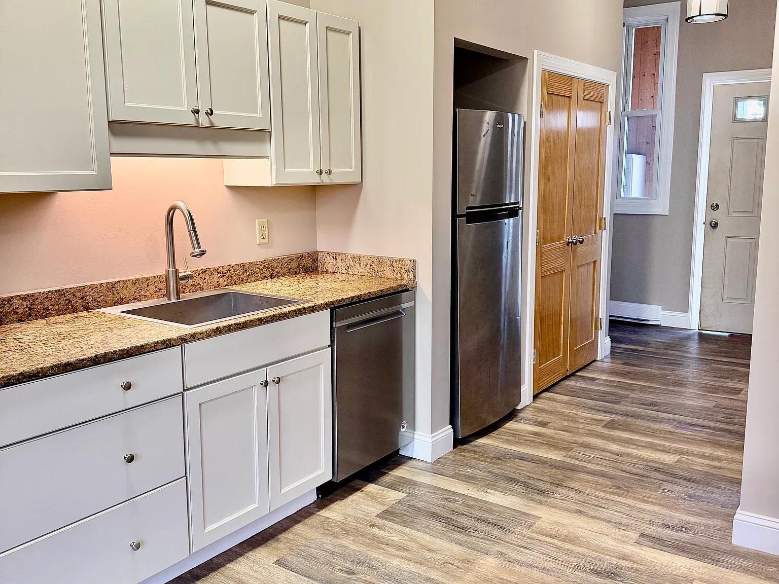 1 bed, $1,225 — Photo 3