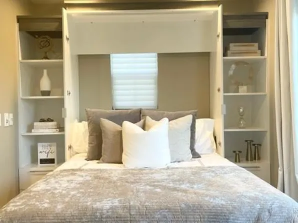 22110 Barrington Way #A, Santa Clarita, CA 91350