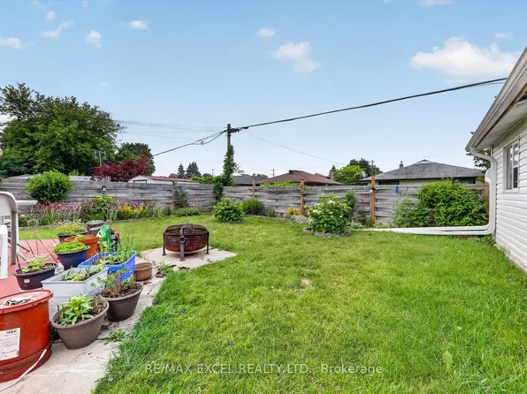 62 Sundance Cres, Toronto, ON M1G 2M2