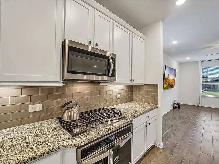 31618 Donoso Dr — Photo 7