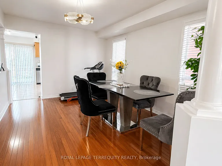 1215 Wadebridge Cres #UPPER — Photo 5