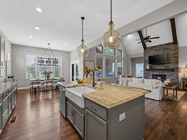2004 Belsford Dr, Nolensville, TN 37135