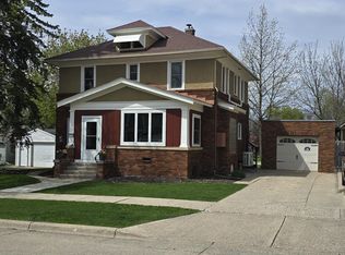 116 E School St, Owatonna, MN 55060