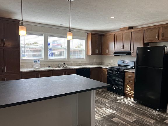 5th image of 3232 S Clifton Ave Lot 588