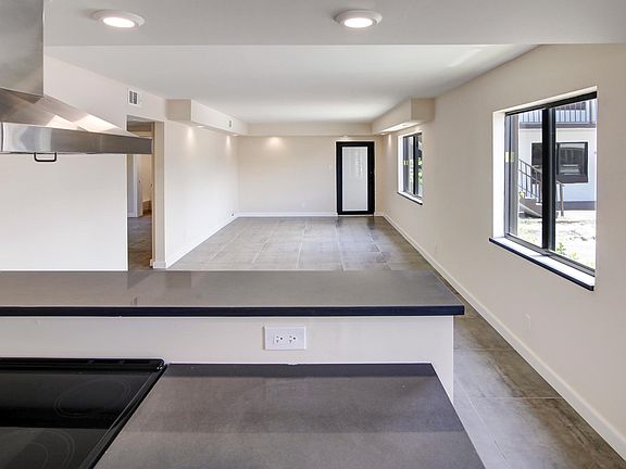 4th image of 200 NW 25th St APT 3