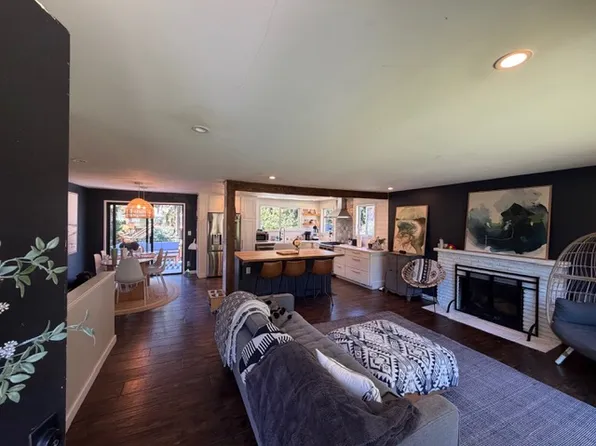 17339 1st Ave NW, Shoreline, WA 98177
