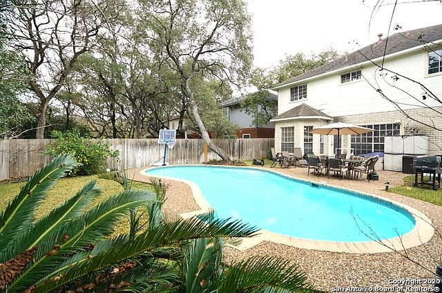 1st image of 2127 Mollys Way Dr