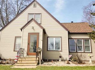 1330 W Ridgeway Ave, Waterloo, IA 50701