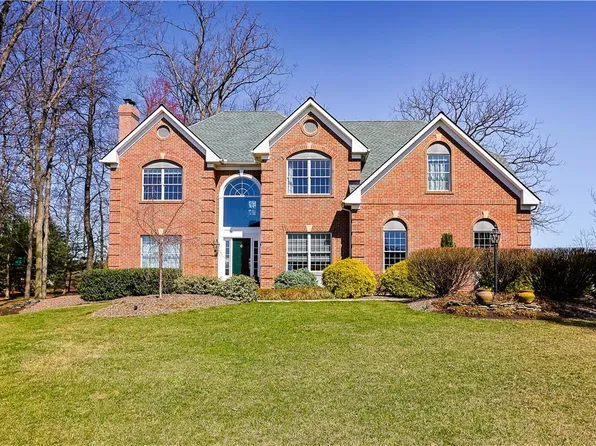 5109 Elmhurst Dr N, Schnecksville, PA 18078