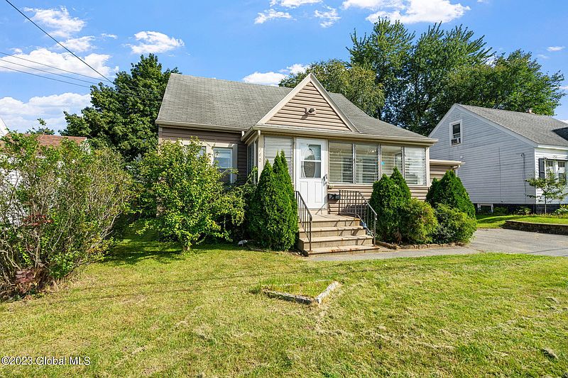 2nd image of 2740 Edgewood Avenue