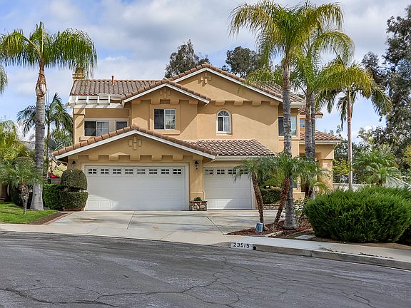 3rd image of 23915 Solitaire Dr