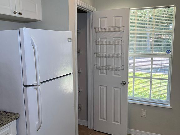 4th image of 4271 Plantation Cove Dr