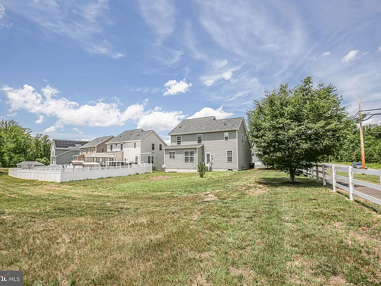1 Doria Hill Dr — Photo 33