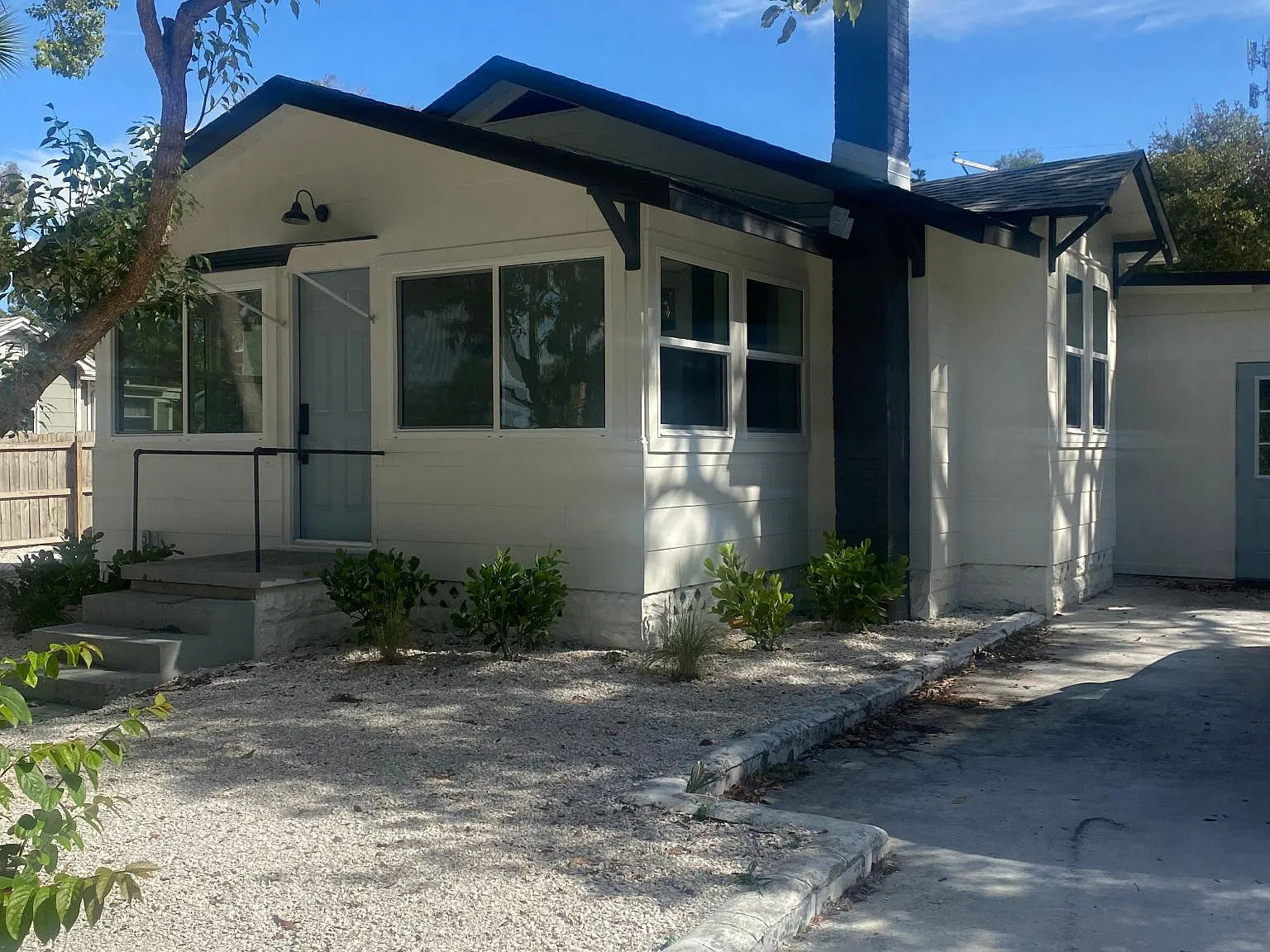 2 bed, 1320 sqft, $3,200 — Photo 2