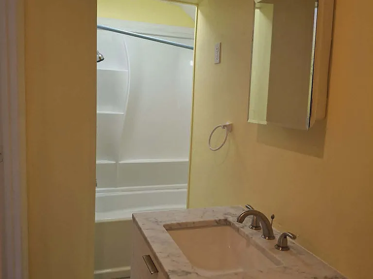 20 Temple St #2 — Photo 9
