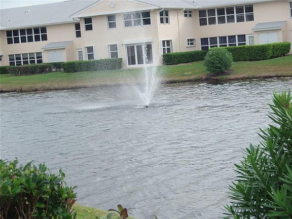 3rd image of 675 W Lake Jasmine Cir Unit 675-107