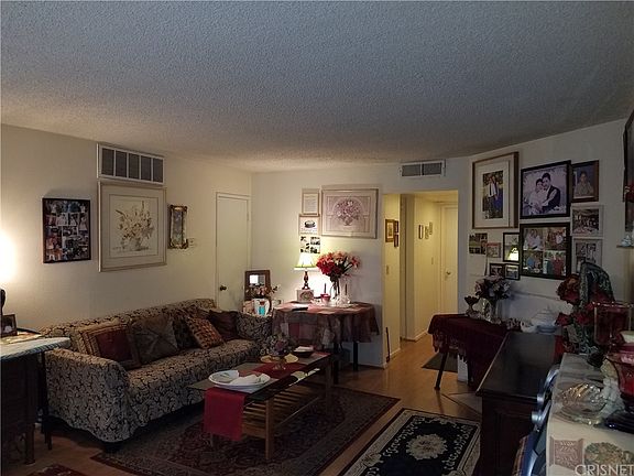 4th image of 8020 Langdon Ave Unit 104