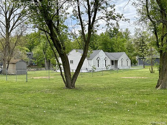 4th image of 9831 Kress Rd