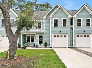114 W 14th St #B, Southport, NC 28461